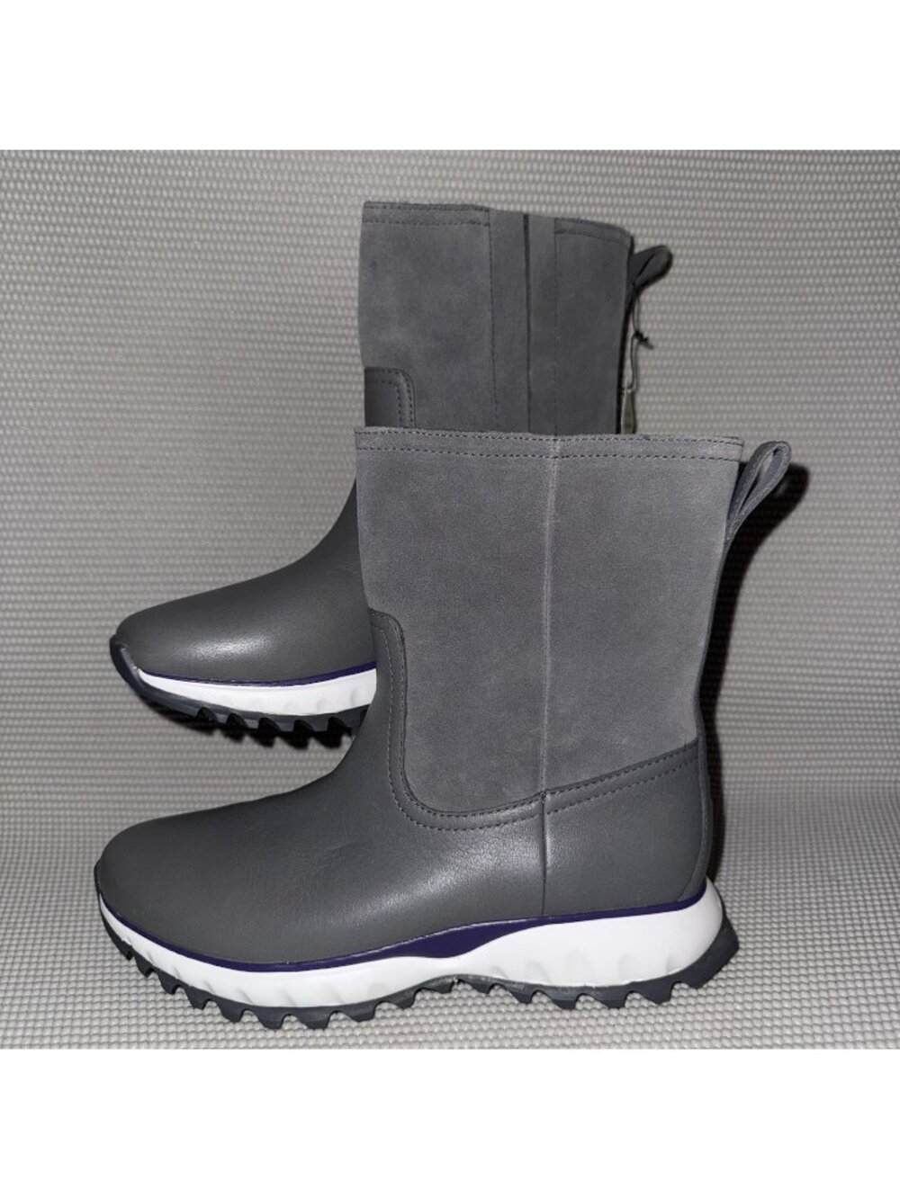 $250 Cole Haan Grand Explore Gray Waterproof Leather Pull On Boots Womens Size 6